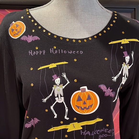 Super Cute Ornamented Halloween shirt 🎃 👻 🎃 - Picture 2 of 6